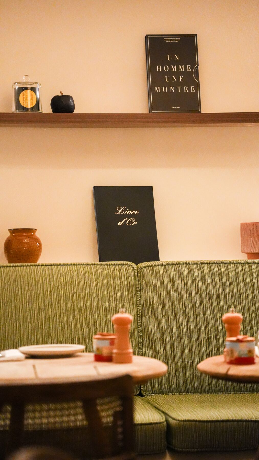 La salle et le bar – Josy & Jo